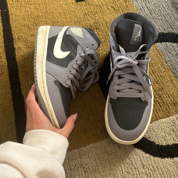 Ari Jordan 1 Mid Cement Grey - Picture 3 of 4